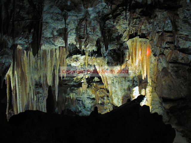 31-jenolan-caves.jpg