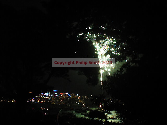 13-newyear-fireworks.jpg