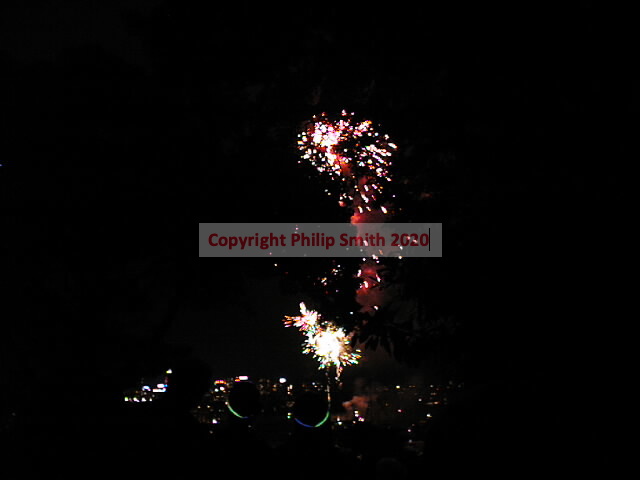 25-newyear-fireworks.jpg