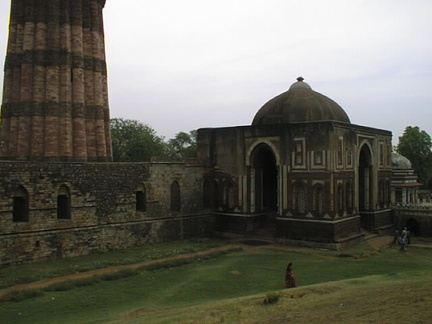 40-qutb-minar-delhi
