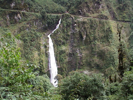 15-sengor-road-waterfall1