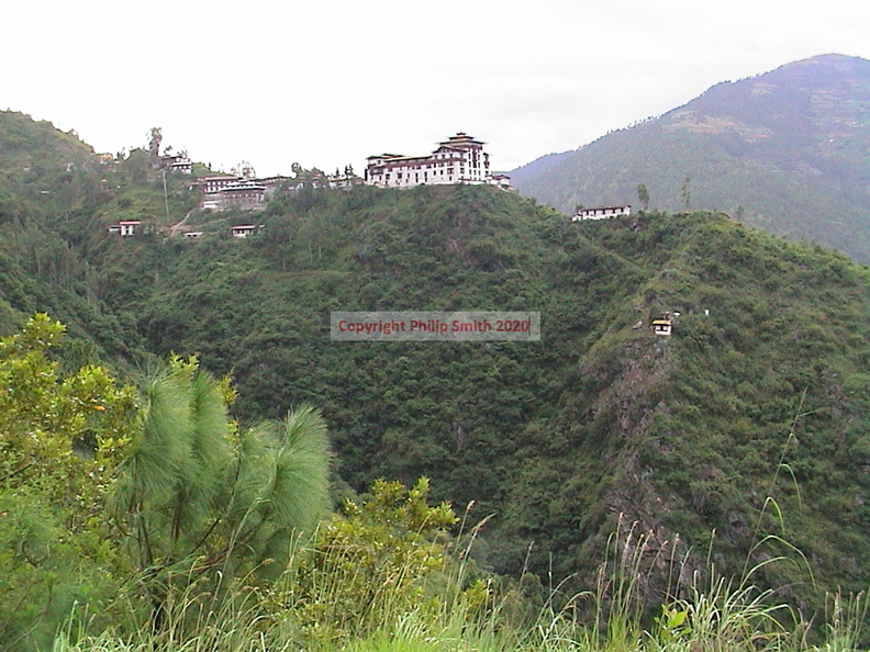 20-trashigang-dzong-view.JPG