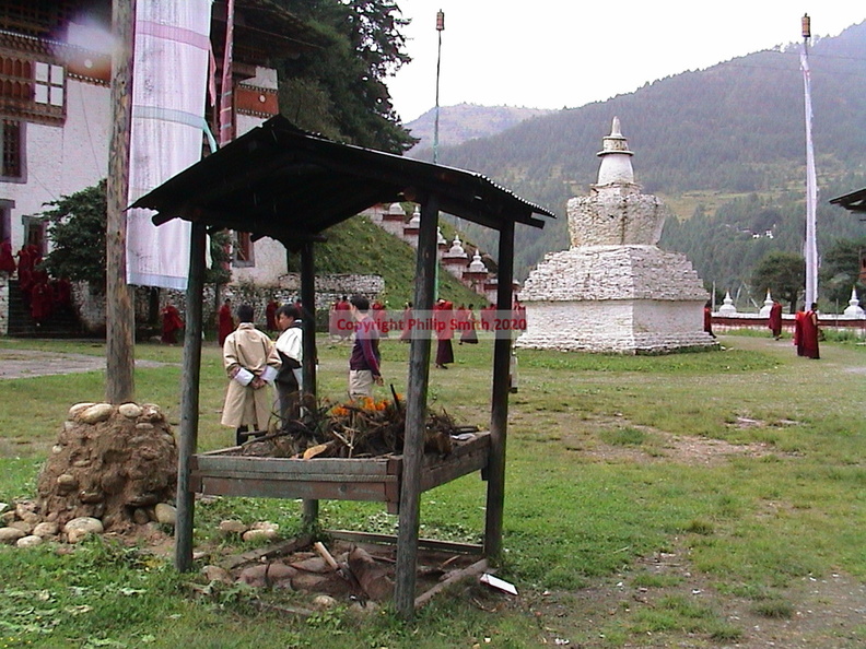 02-kurjey-lakhang-monastery2.JPG