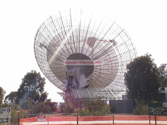 01-parkes-telescope