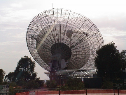 02-parkes-telescope