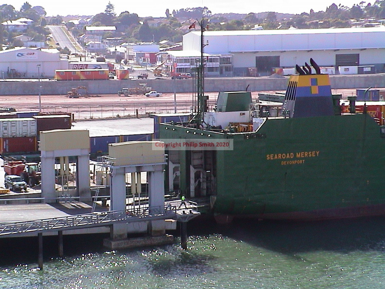 05-devonport-dock.JPG