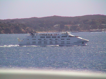 23-queenscliff-ferry