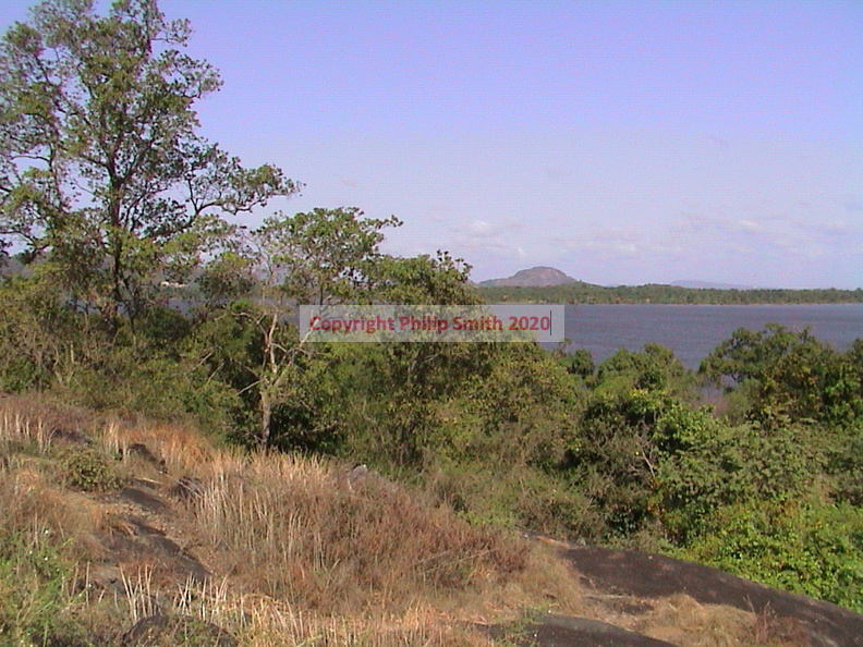 07-Kandalama-lake.JPG