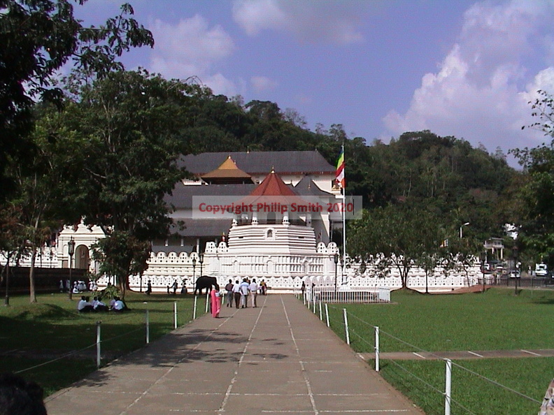 64-Kandy-Bhuddist-Temple