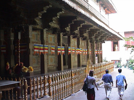 65-Kandy-Bhuddist-Temple