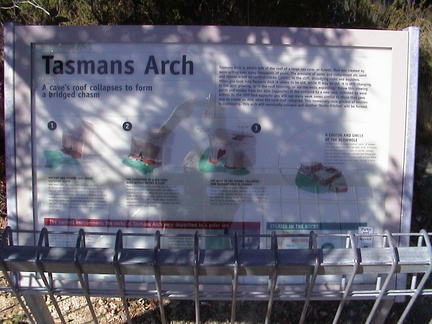 066-TasmansArch