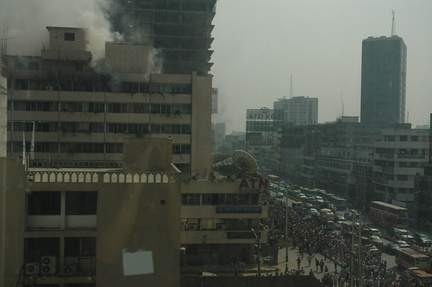 05-BurningTVBuilding-Dhaka