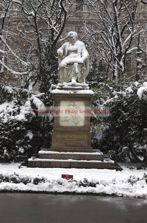 176-Schubert-Statue