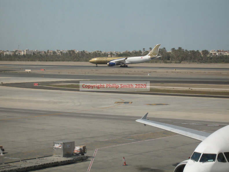 08-BahrainAirport.JPG