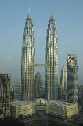 35-KL-TwinTowers