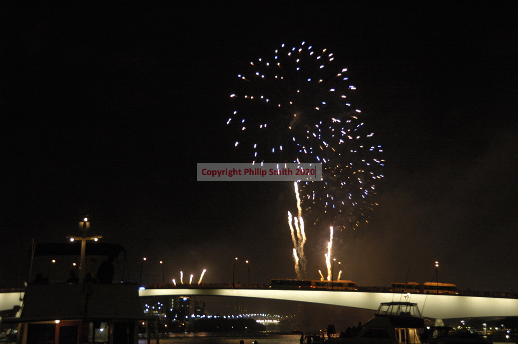 085-Fireworks
