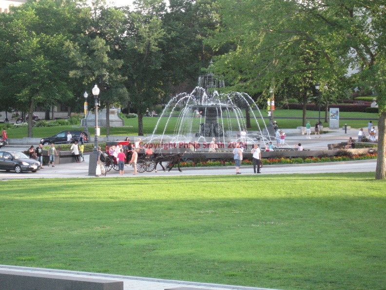068-Fountain.JPG