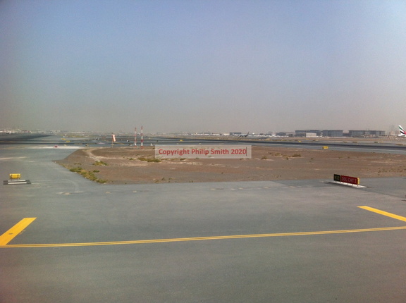 05-DXB-runways