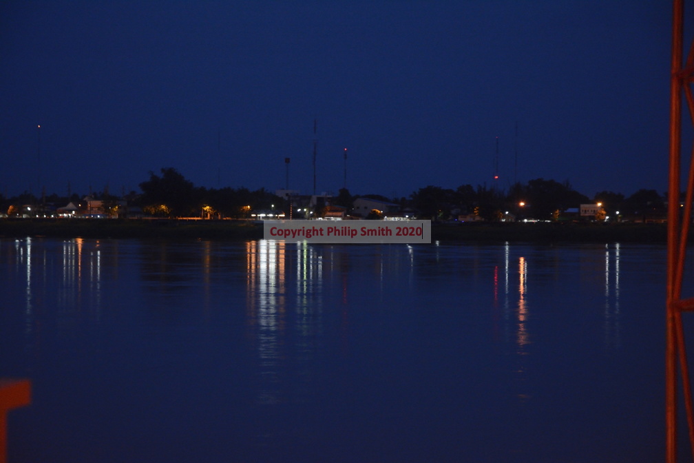 018-Mekong@night